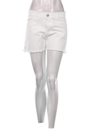 Дамски къс панталон Troll, Размер M, Цвят Бял, Цена 9,88 лв.