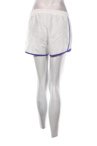 Damen Shorts Under Armour, Größe M, Farbe Weiß, Preis 36,89 €