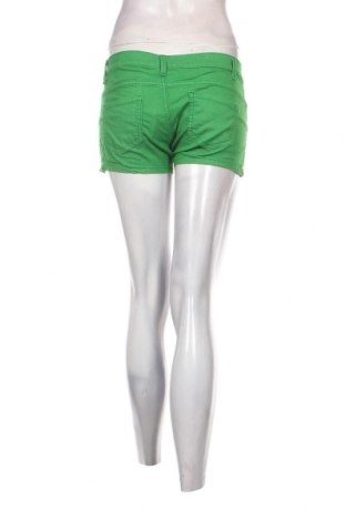Γυναικείο κοντό παντελόνι United Colors Of Benetton, Μέγεθος S, Χρώμα Πράσινο, Τιμή 14,85 €