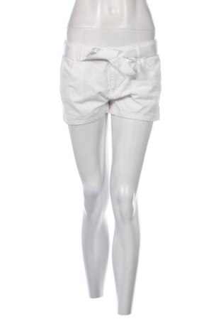 Pantaloni scurți de femei United Colors Of Benetton, Mărime S, Culoare Alb, Preț 236,84 Lei