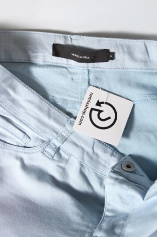 Γυναικείο κοντό παντελόνι Vero Moda, Μέγεθος M, Χρώμα Μπλέ, Τιμή 4,36 €