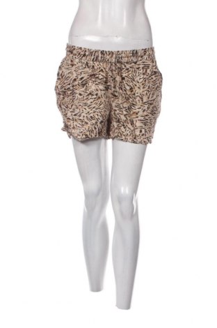 Дамски къс панталон Vero Moda, Размер L, Цвят Многоцветен, Цена 8,10 лв.