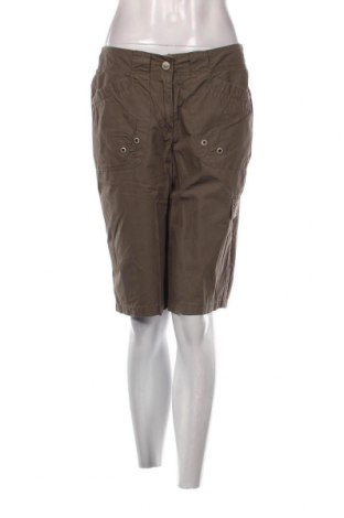 Дамски къс панталон Yessica, Размер M, Цвят Кафяв, Цена 16,75 лв.