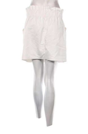 Γυναικείο κοντό παντελόνι Zara Trafaluc, Μέγεθος M, Χρώμα Λευκό, Τιμή 4,11 €