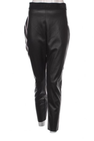 Γυναικείο παντελόνι δερμάτινο DKNY, Μέγεθος L, Χρώμα Μαύρο, Τιμή 50,21 €