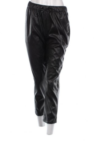 Γυναικείο παντελόνι δερμάτινο Page One, Μέγεθος S, Χρώμα Μαύρο, Τιμή 5,56 €