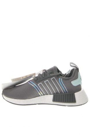 Încălțăminte de damă Adidas, Mărime 37, Culoare Multicolor, Preț 529,61 Lei