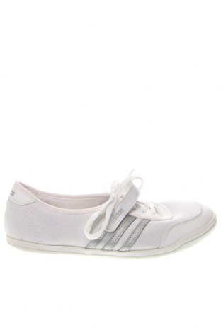 Дамски обувки Adidas, Размер 37, Цвят Бял, Цена 54,00 лв.