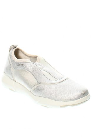 Дамски обувки Geox, Размер 36, Цвят Сребрист, Цена 104,50 лв.