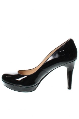 Дамски обувки Guess, Размер 40, Цвят Черен, Цена 106,02 лв.
