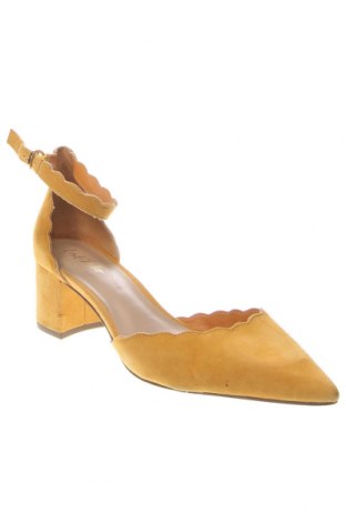 Дамски обувки Lord & Taylor, Размер 38, Цвят Жълт, Цена 54,40 лв.