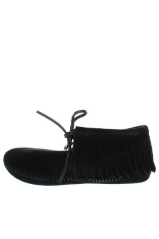 Дамски обувки Minnetonka, Размер 36, Цвят Черен, Цена 132,00 лв.