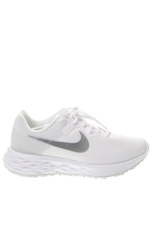 Дамски обувки Nike, Размер 37, Цвят Бял, Цена 136,85 лв.