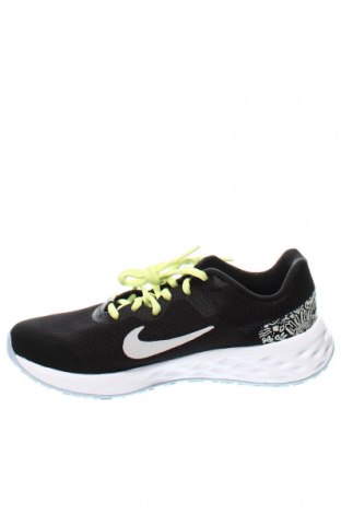Дамски обувки Nike, Размер 36, Цвят Многоцветен, Цена 161,00 лв.