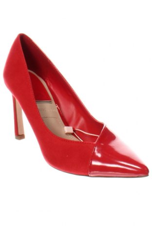Дамски обувки Stradivarius, Размер 36, Цвят Червен, Цена 29,14 лв.
