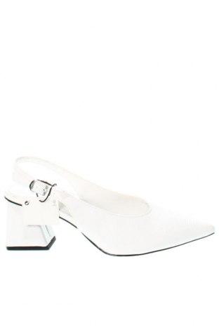 Дамски обувки Zara, Размер 39, Цвят Бял, Цена 24,30 лв.