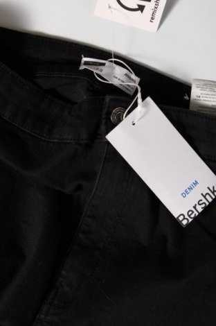 Γυναικείο παντελόνι Bershka, Μέγεθος M, Χρώμα Μαύρο, Τιμή 13,04 €
