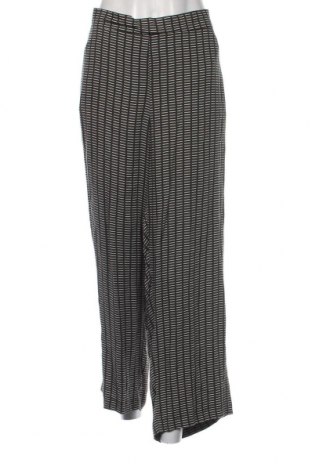 Дамски панталон Gerry Weber, Размер 3XL, Цвят Многоцветен, Цена 60,43 лв.