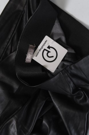 Γυναικείο παντελόνι Jake*s, Μέγεθος S, Χρώμα Μαύρο, Τιμή 14,84 €