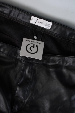 Γυναικείο παντελόνι Mango, Μέγεθος L, Χρώμα Μαύρο, Τιμή 8,02 €