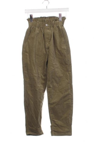 Дамски панталон Mango, Размер XS, Цвят Зелен, Цена 17,40 лв.