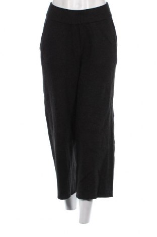 Дамски панталон Massimo Dutti, Размер L, Цвят Сив, Цена 29,40 лв.