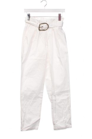 Дамски панталон Mohito, Размер XS, Цвят Бял, Цена 29,00 лв.