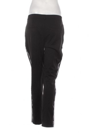 Дамски панталон Mohito, Размер M, Цвят Черен, Цена 9,20 лв.