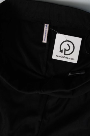Γυναικείο παντελόνι ONLY Carmakoma, Μέγεθος M, Χρώμα Μαύρο, Τιμή 9,74 €