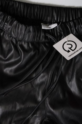 Γυναικείο παντελόνι Page One, Μέγεθος M, Χρώμα Μαύρο, Τιμή 5,38 €