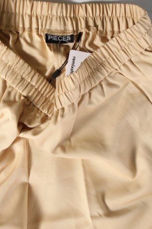 Γυναικείο παντελόνι Pieces, Μέγεθος S, Χρώμα  Μπέζ, Τιμή 12,53 €