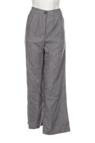 Дамски панталон SHEIN, Размер XS, Цвят Сив, Цена 10,15 лв.