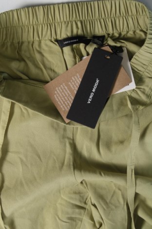 Γυναικείο παντελόνι Vero Moda, Μέγεθος XS, Χρώμα Πράσινο, Τιμή 27,84 €