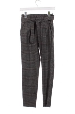 Pantaloni de femei Vero Moda, Mărime XS, Culoare Gri, Preț 9,87 Lei