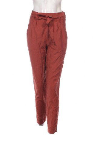 Дамски панталон Zebra, Размер M, Цвят Червен, Цена 4,35 лв.