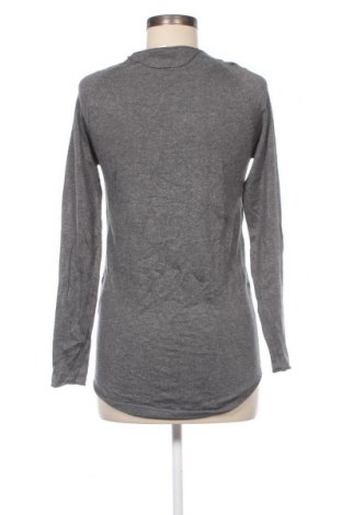 Дамски пуловер Vero Moda, Размер XS, Цвят Сив, Цена 8,20 лв.
