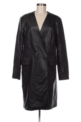 Γυναικείο δερμάτινο μπουφάν Sisley, Μέγεθος L, Χρώμα Μαύρο, Τιμή 67,22 €