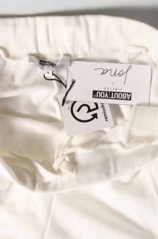 Γυναικείο αθλητικό παντελόνι About You, Μέγεθος XL, Χρώμα Λευκό, Τιμή 20,62 €