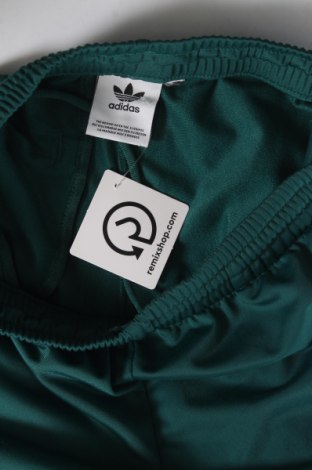 Мъжко спортно долнище Adidas Originals, Размер M, Цвят Зелен, Цена 70,27 лв.