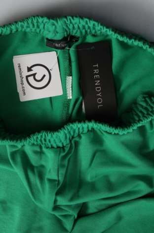Γυναικείο αθλητικό παντελόνι Trendyol, Μέγεθος XL, Χρώμα Πράσινο, Τιμή 8,07 €