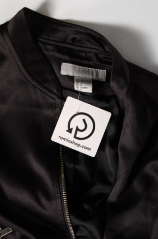 Γυναικείο μπουφάν H&M, Μέγεθος M, Χρώμα Μαύρο, Τιμή 4,45 €