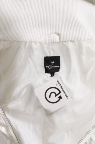 Γυναικείο μπουφάν Mosquitos, Μέγεθος S, Χρώμα Λευκό, Τιμή 20,12 €