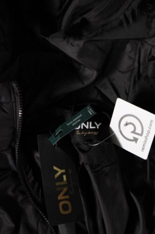 Γυναικείο μπουφάν ONLY, Μέγεθος XS, Χρώμα Μαύρο, Τιμή 22,40 €