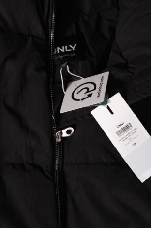 Γυναικείο μπουφάν ONLY, Μέγεθος XS, Χρώμα Μαύρο, Τιμή 25,78 €