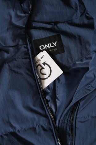 Γυναικείο μπουφάν ONLY, Μέγεθος M, Χρώμα Μπλέ, Τιμή 23,25 €