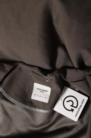 Γυναικείο μπουφάν Vero Moda, Μέγεθος XS, Χρώμα Γκρί, Τιμή 7,36 €