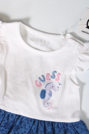 Kinderkleid Guess, Größe 3-6m/ 62-68 cm, Farbe Mehrfarbig, Preis 25,52 €