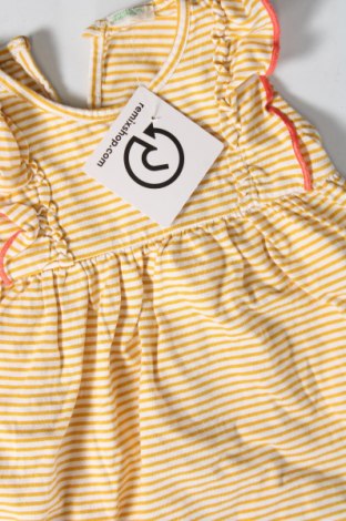 Dziecięca sukienka United Colors Of Benetton, Rozmiar 6-9m/ 68-74 cm, Kolor Kolorowy, Cena 27,59 zł