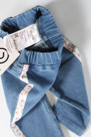 Dziecięce jeansy Guess, Rozmiar 3-6m/ 62-68 cm, Kolor Niebieski, Cena 121,55 zł