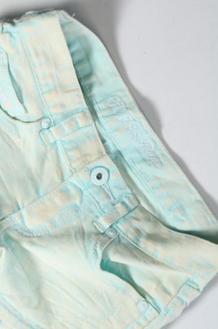 Παιδικό κοντό παντελόνι Guess, Μέγεθος 6-7y/ 122-128 εκ., Χρώμα Μπλέ, Τιμή 15,31 €